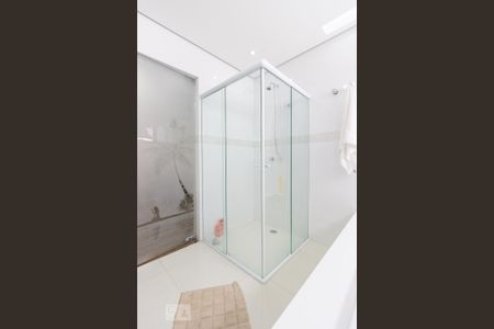 Casa à venda com 700m², 8 quartos e 8 vagasBanheiro da Suíte 1