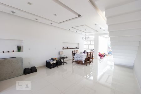 Casa à venda com 700m², 8 quartos e 8 vagasSala