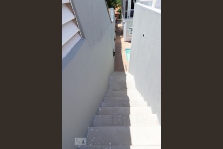 Casa à venda com 700m², 8 quartos e 8 vagasEscadas