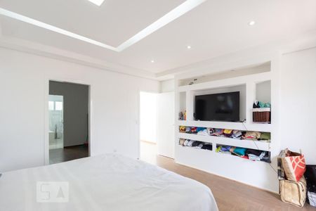 Casa à venda com 700m², 8 quartos e 8 vagasSuíte 1