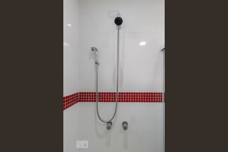 Casa à venda com 700m², 8 quartos e 8 vagasBanheiro da Suíte 4