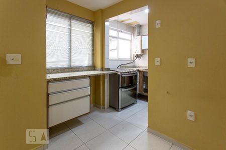 Apartamento à venda com 126m², 3 quartos e 2 vagasCozinha