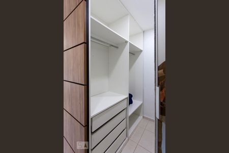Apartamento à venda com 126m², 3 quartos e 2 vagasCloset da suíte