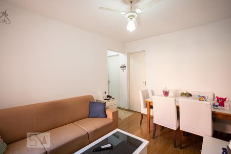 Sala de Apartamento com 2 quartos, 50m² Conceição