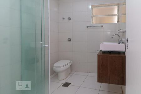 Banheiro de apartamento para alugar com 2 quartos, 80m² em Pinheiros, São Paulo