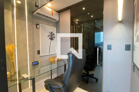 Escritório de apartamento à venda com 2 quartos, 70m² em Empresarial 18 do Forte, Barueri