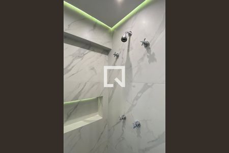 Apartamento para alugar com 70m², 2 quartos e 2 vagasBanheiro da Suíte 1