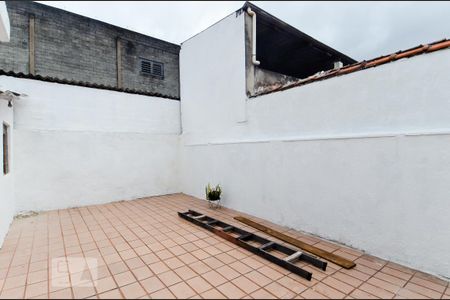 Casa à venda com 90m², 3 quartos e 2 vagas Casa à venda com 90m², 3 quartos e 2 vagasQuintal