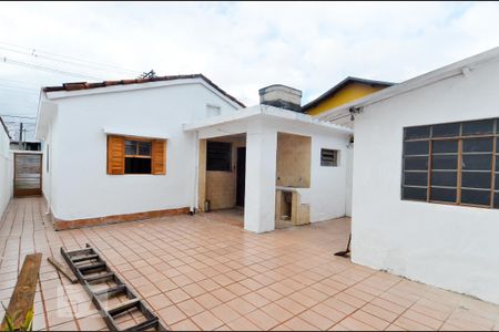 Casa à venda com 90m², 3 quartos e 2 vagas Casa à venda com 90m², 3 quartos e 2 vagasQuintal