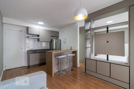 Sala de kitnet/studio para alugar com 1 quarto, 38m² em Jardim Flor da Montanha, Guarulhos