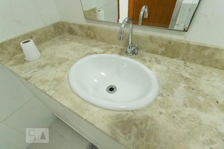 Casa para alugar com 220m², 3 quartos e 5 vagasBanheiro do Quarto 1