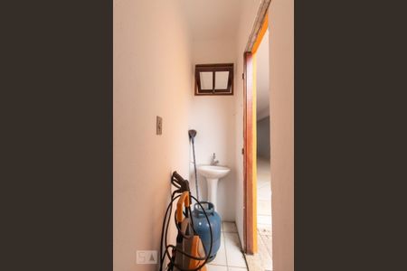 Casa para alugar com 220m², 3 quartos e 5 vagasBanheiro de Serviço