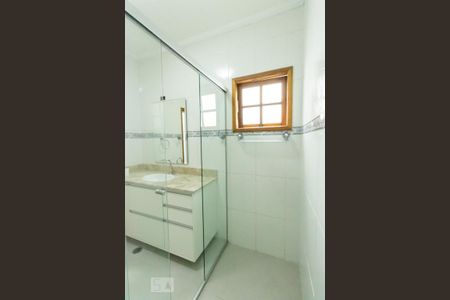 Casa para alugar com 220m², 3 quartos e 5 vagasBanheiro do Quarto 1