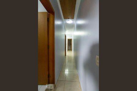 Casa para alugar com 220m², 3 quartos e 5 vagasCorredor