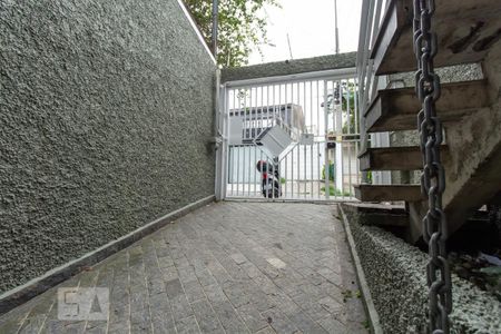 Casa para alugar com 220m², 3 quartos e 5 vagasEntrada
