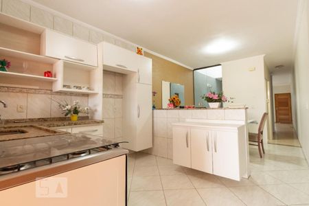 Casa para alugar com 220m², 3 quartos e 5 vagasCozinha