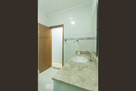 Casa para alugar com 220m², 3 quartos e 5 vagasBanheiro do Quarto 1