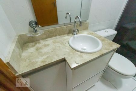 Casa para alugar com 220m², 3 quartos e 5 vagasBanheiro