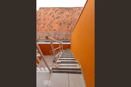 Casa para alugar com 220m², 3 quartos e 5 vagasEscada