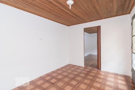 Sala de casa para alugar com 2 quartos, 120m² em Parque dos Bancários, São Paulo