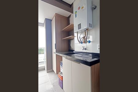 Varanda sala e área de serviço de apartamento para alugar com 2 quartos, 66m² em Bethaville I, Barueri