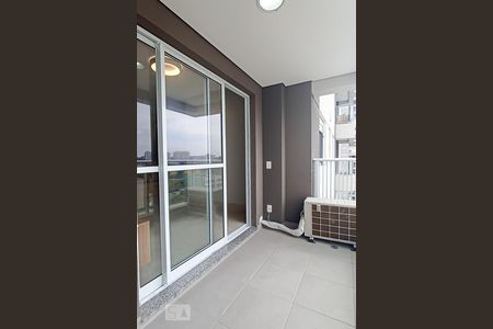 Varanda sala e área de serviço de apartamento para alugar com 2 quartos, 66m² em Bethaville I, Barueri