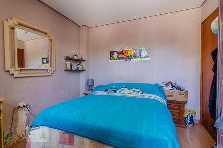 Quarto 1 de casa à venda com 5 quartos, 298m² em São José, Porto Alegre