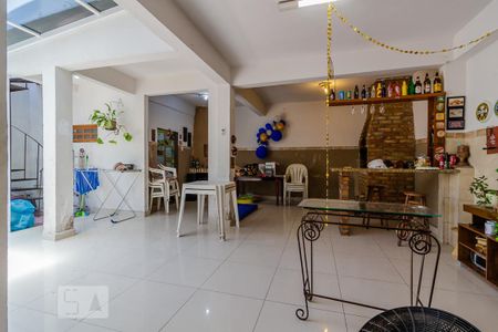 Casa à venda com 298m², 5 quartos e 3 vagasÁrea comum