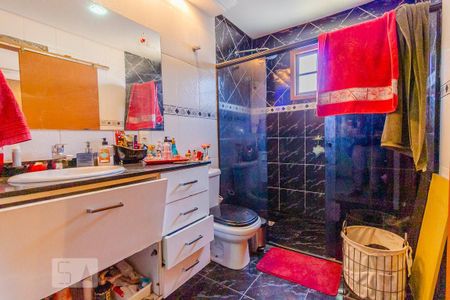 Casa à venda com 298m², 5 quartos e 3 vagasSuite