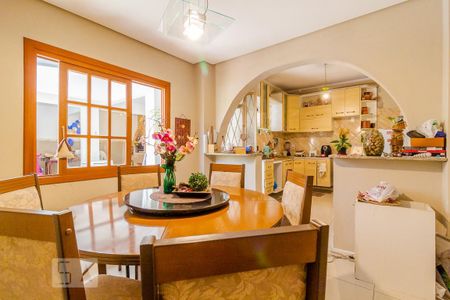 Casa à venda com 298m², 5 quartos e 3 vagasSala de jantar