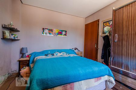 Quarto 1 de casa à venda com 5 quartos, 298m² em São José, Porto Alegre