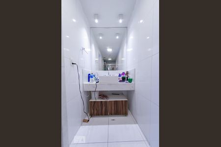 Casa à venda com 300m², 4 quartos e 4 vagas Casa à venda com 300m², 4 quartos e 4 vagasBanheiro social