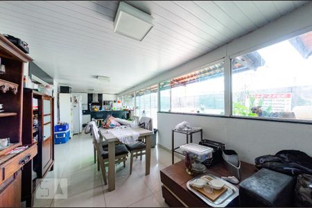 Casa à venda com 300m², 4 quartos e 4 vagas Casa à venda com 300m², 4 quartos e 4 vagasCopa