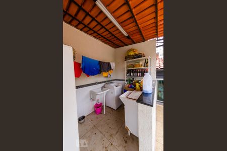 Casa à venda com 300m², 4 quartos e 4 vagas Casa à venda com 300m², 4 quartos e 4 vagasÁrea de serviço