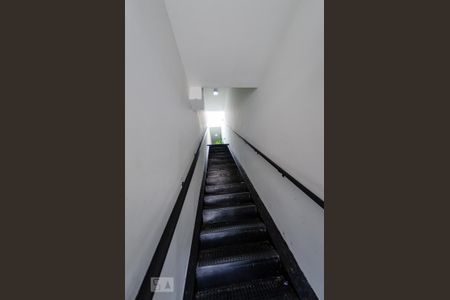 Casa à venda com 300m², 4 quartos e 4 vagas Casa à venda com 300m², 4 quartos e 4 vagasEntrada