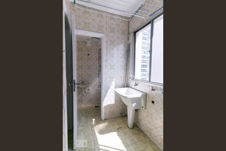 Apartamento à venda com 87m², 2 quartos e 1 vaga Apartamento à venda com 87m², 2 quartos e 1 vagaArea de Serviço