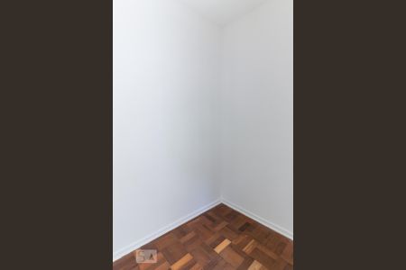 Apartamento à venda com 87m², 2 quartos e 1 vaga Apartamento à venda com 87m², 2 quartos e 1 vagaQuarto de Serviço