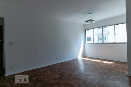 Apartamento à venda com 87m², 2 quartos e 1 vaga Apartamento à venda com 87m², 2 quartos e 1 vagaSala