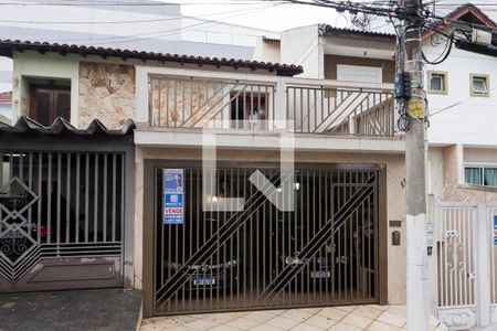 Casa à venda com 166m², 3 quartos e 2 vagasFachada