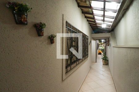 Casa à venda com 166m², 3 quartos e 2 vagasEntrada