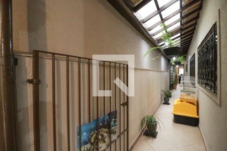 Casa à venda com 166m², 3 quartos e 2 vagasEntrada