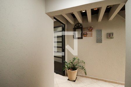 Casa à venda com 166m², 3 quartos e 2 vagasEntrada