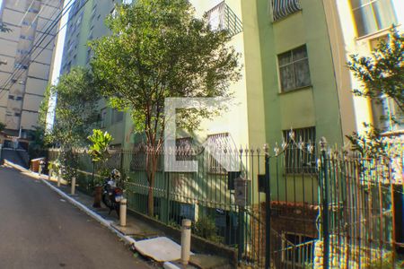 Apartamento para alugar com 110m², 2 quartos e 1 vagaFachada