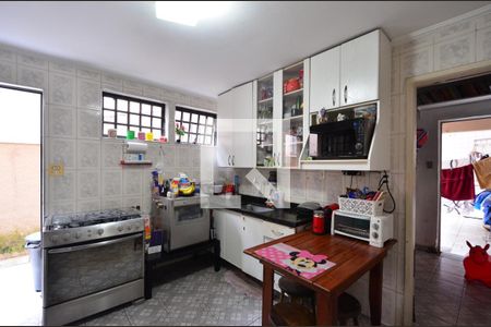 Casa à venda com 170m², 3 quartos e 3 vagasCozinha