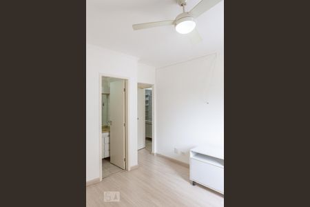 Suíte de apartamento à venda com 2 quartos, 77m² em Perdizes, São Paulo