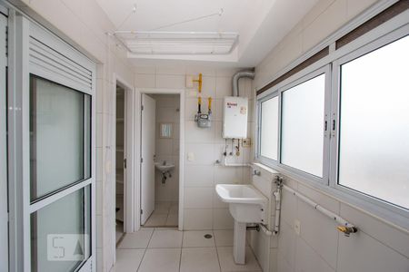 Apartamento à venda com 149m², 3 quartos e 3 vagas Apartamento à venda com 149m², 3 quartos e 3 vagasLavanderia