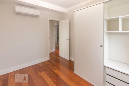 Apartamento à venda com 149m², 3 quartos e 3 vagas Apartamento à venda com 149m², 3 quartos e 3 vagasSuíte 3