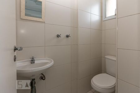 Apartamento à venda com 149m², 3 quartos e 3 vagas Apartamento à venda com 149m², 3 quartos e 3 vagasBanheiro de Serviço