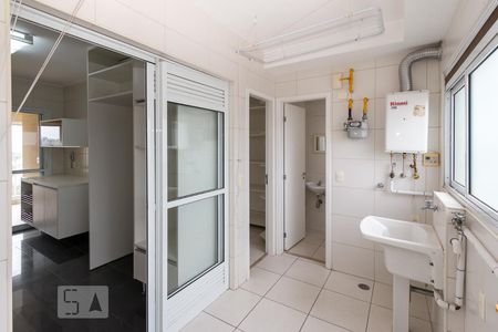 Apartamento à venda com 149m², 3 quartos e 3 vagas Apartamento à venda com 149m², 3 quartos e 3 vagasLavanderia