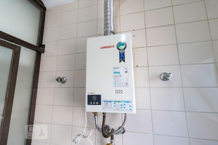 Área de Serviço - Aquecedor à Gás de apartamento para alugar com 3 quartos, 84m² em Jardim Santa Inês, São Paulo